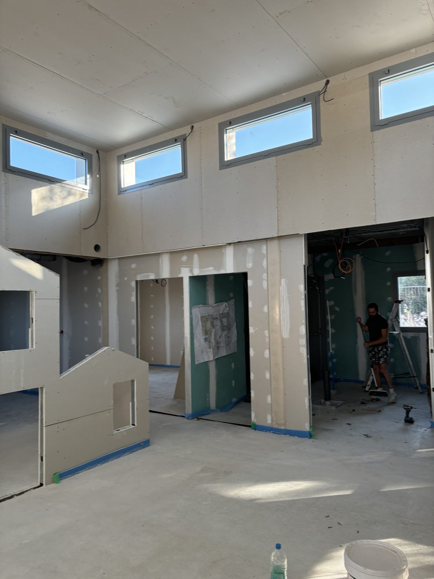 Services haut de gamme et sur mesure. Nous créons des designs uniques, conçus pour sublimer vos intérieurs.